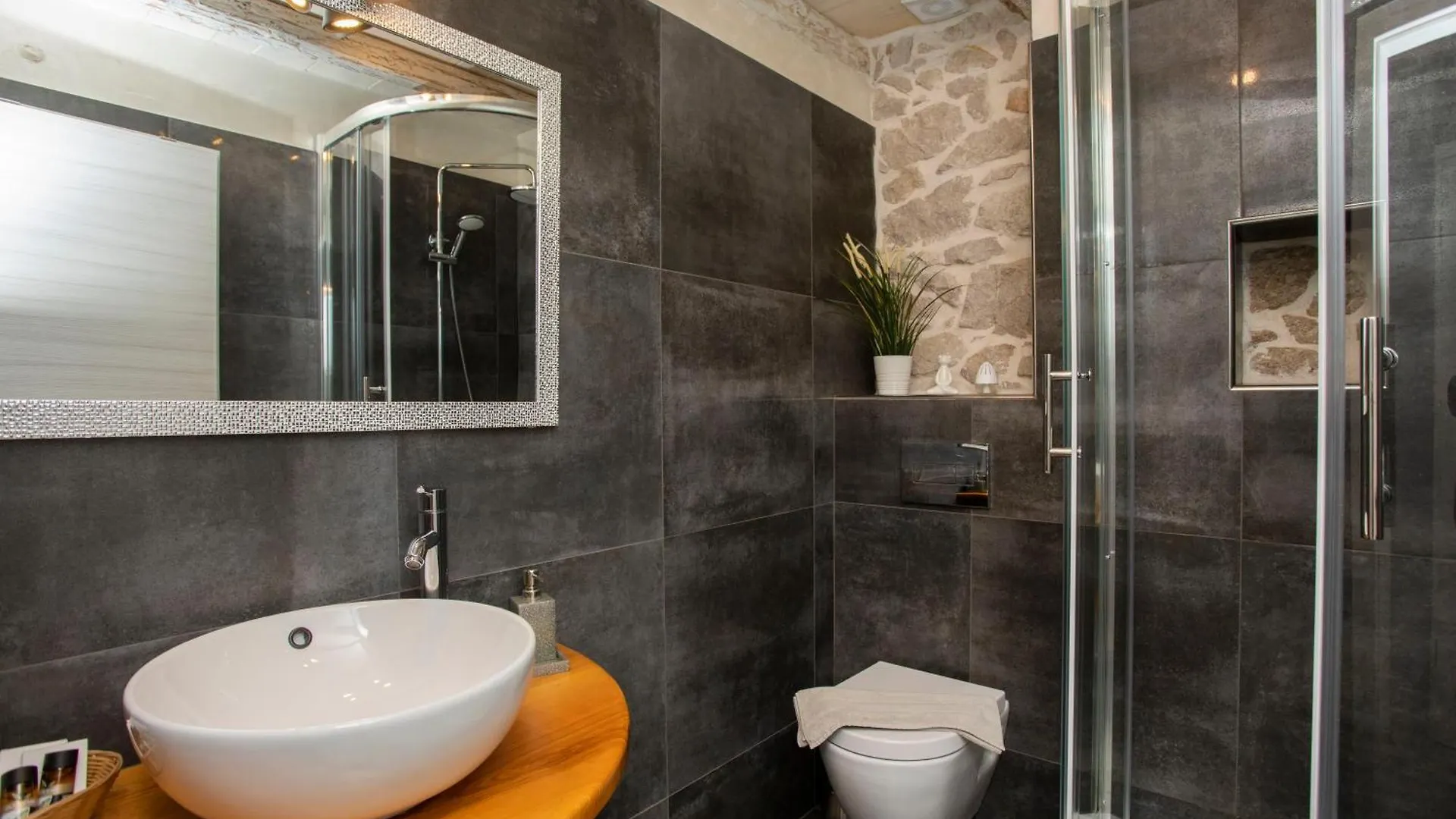 Villa Veselici Labin  Croatia